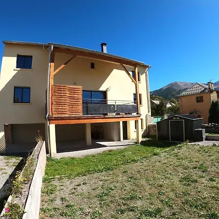 Maison Neuve Proche De Barcelonnette