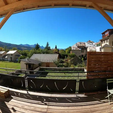 Holiday home Maison Neuve Proche De Barcelonnette *