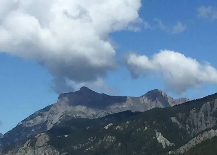 Maison Neuve Proche De Barcelonnette *