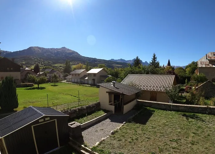 Maison Neuve Proche De Barcelonnette