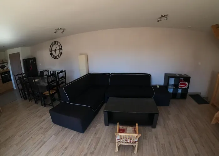 Maison Neuve Proche De Barcelonnette Hébergement de vacances Jausiers