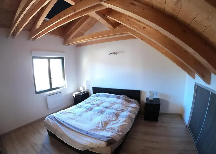 Maison Neuve Proche De Barcelonnette